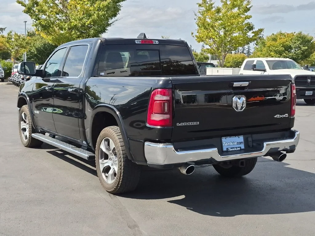 Used 2021 Diamond Black Crystal Pearlcoat Ram Laramie image 4