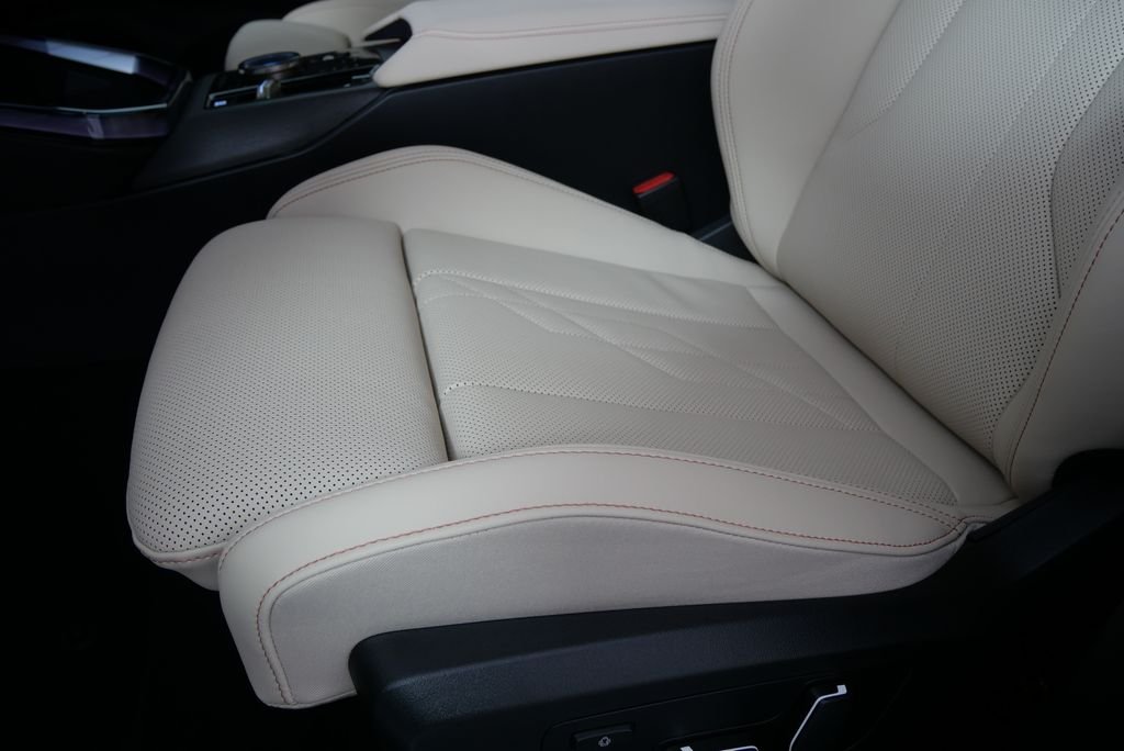 Certified Used 2025 Dune Grey Metallic BMW 30 xDrive image 9