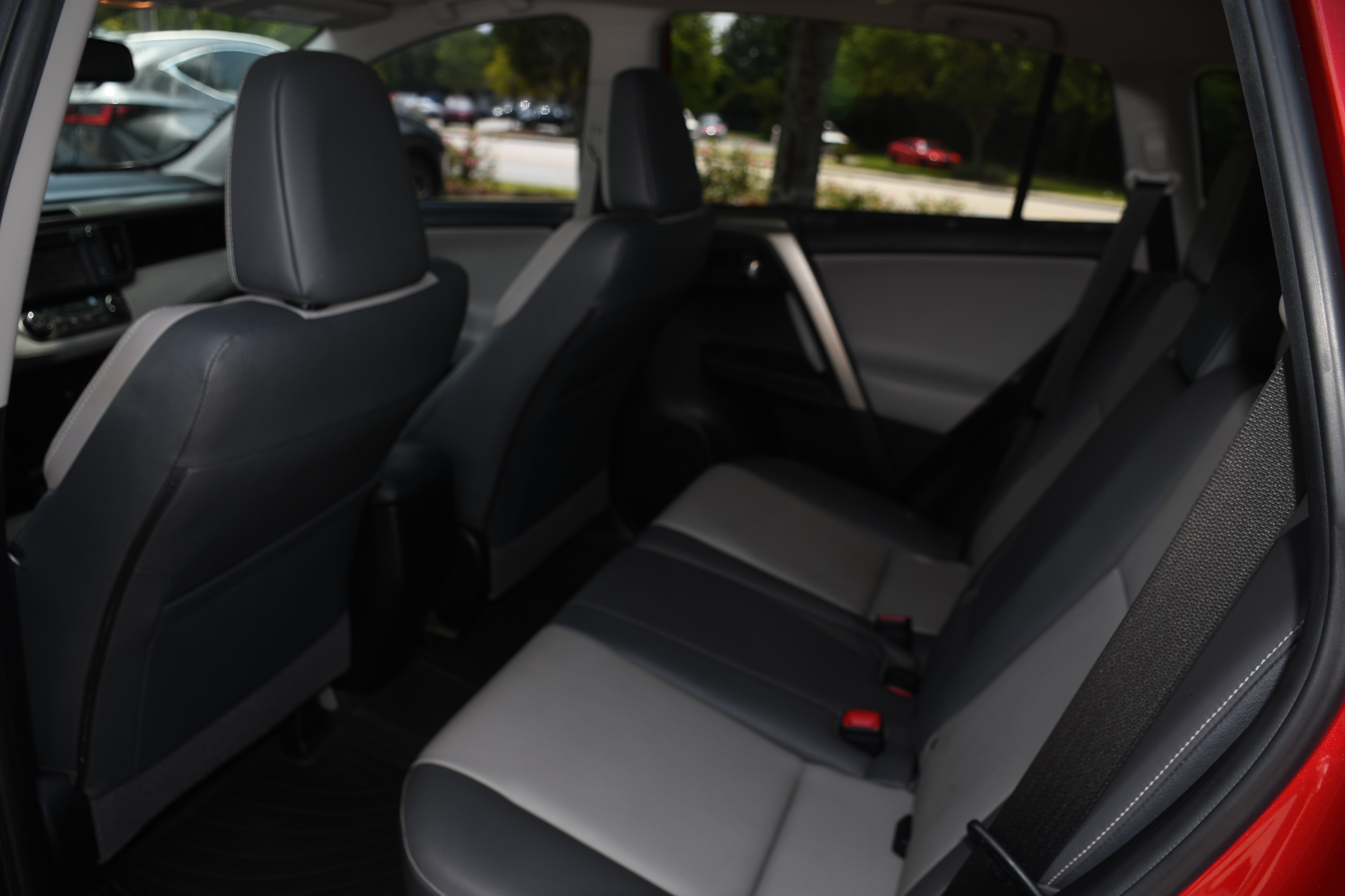 Used 2015 Red Toyota Limited image 16