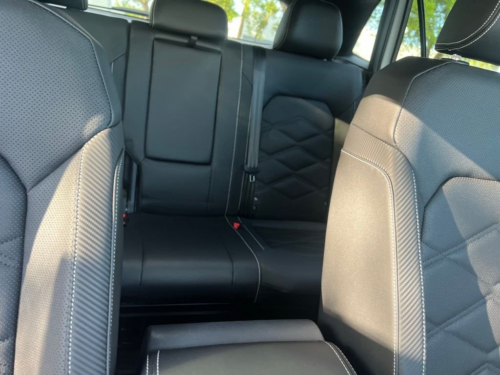 2026 Volkswagen Atlas Cross Sport SE w/Tech - Photo 38