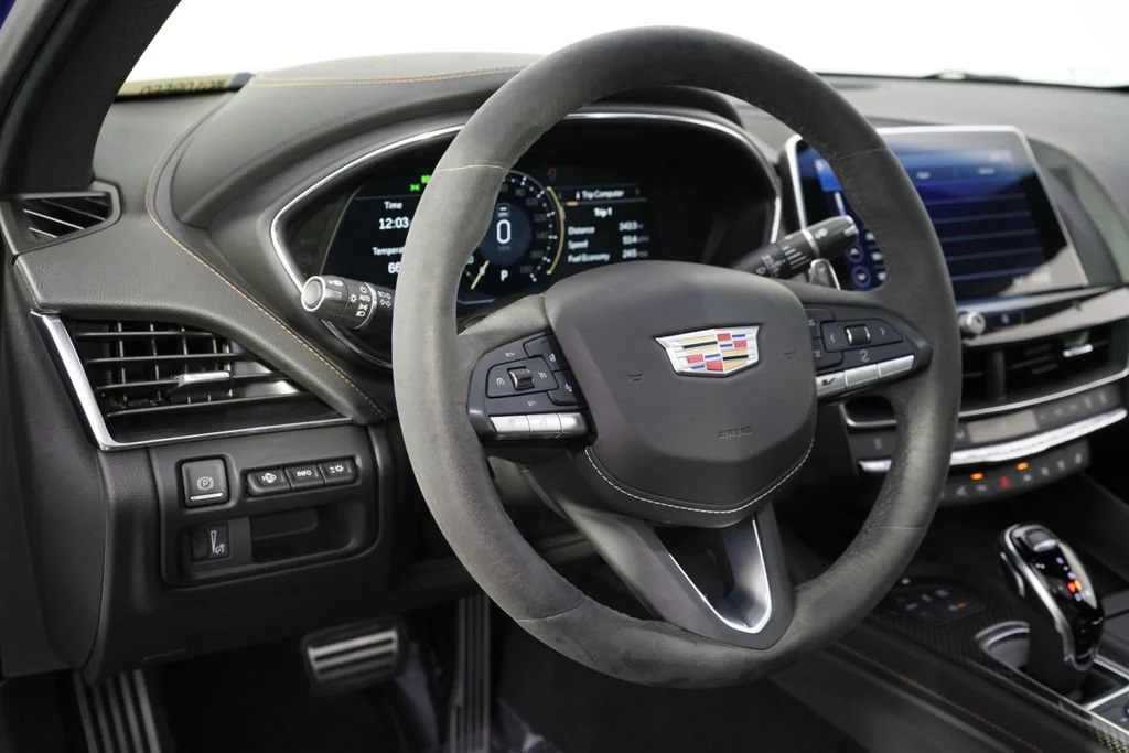 Used 2021 WAVE METALLIC Cadillac V-Series image 11