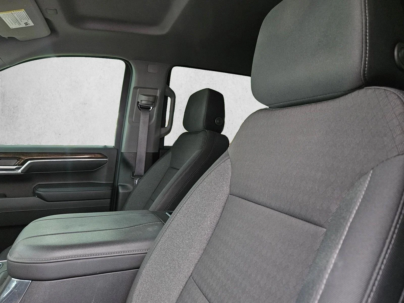 Used 2024 Onyx Black GMC Elevation image 20