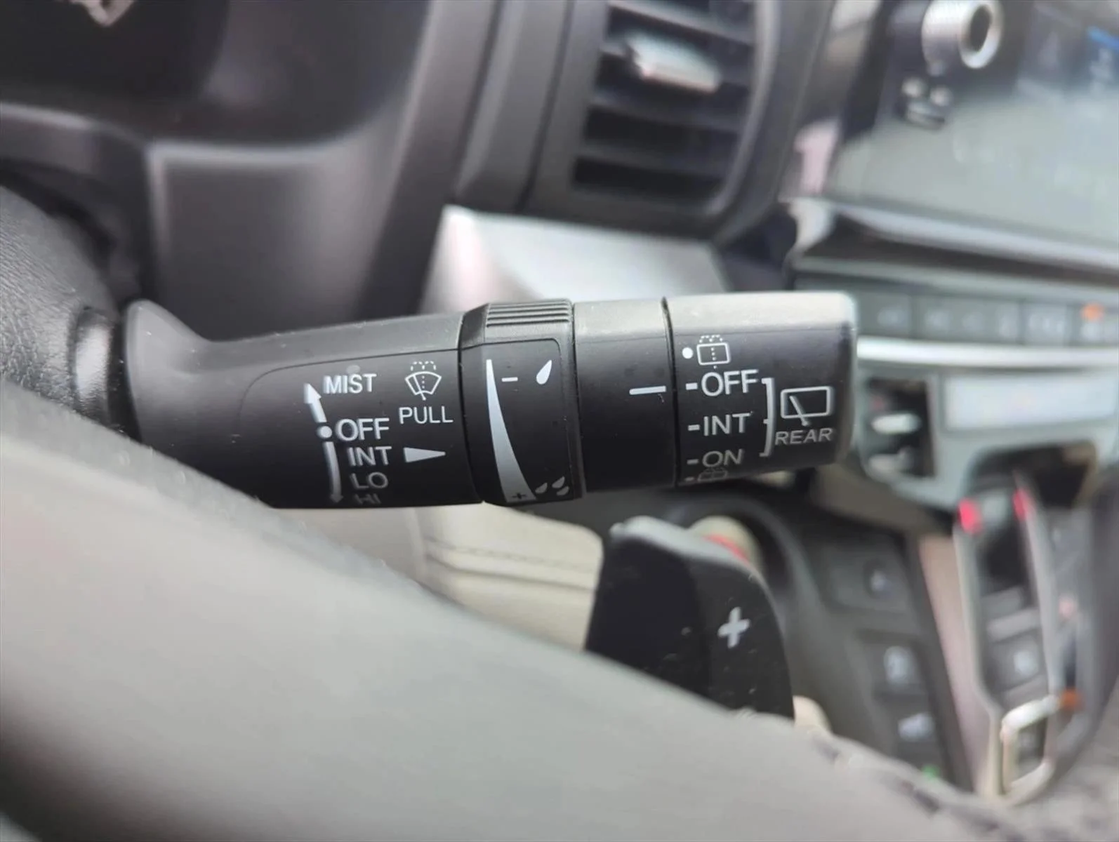 Used 2025 Gray Honda EX-L image 17