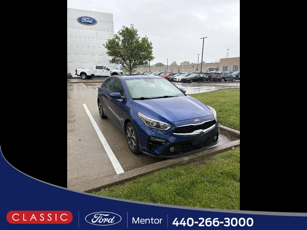 2020 Kia Forte LXS AT's photo