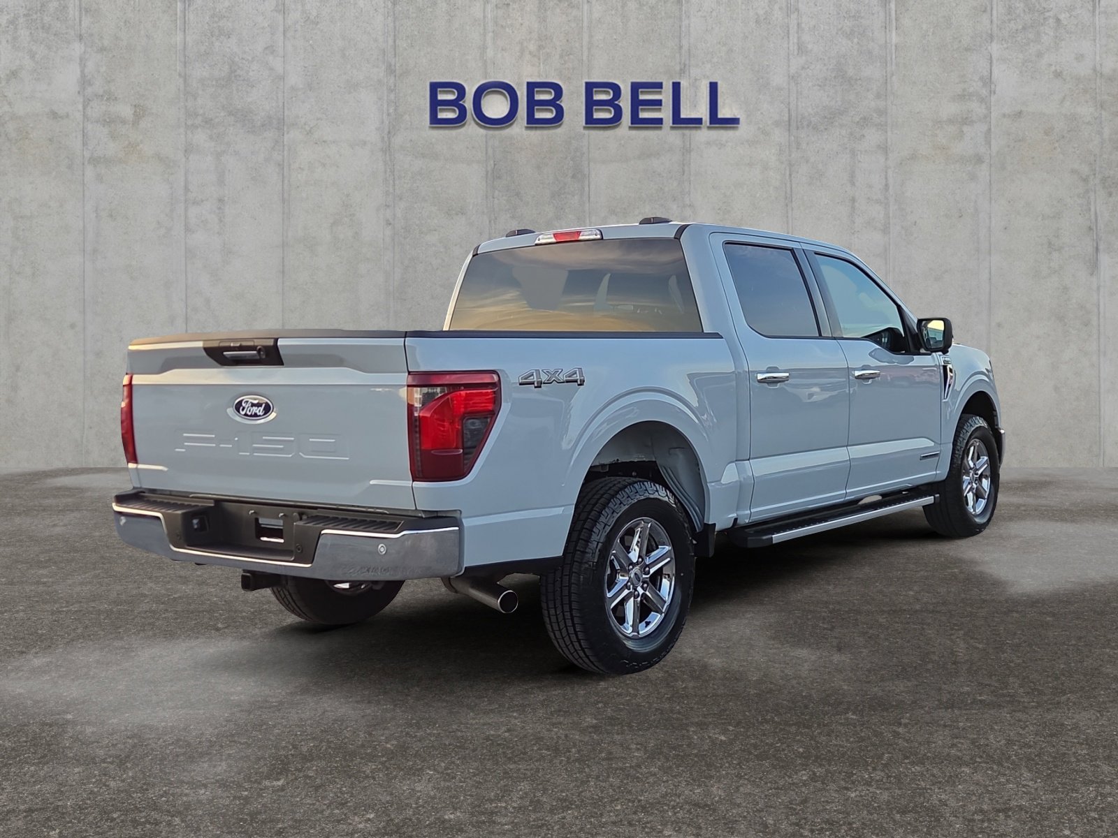 Certified Used 2024 Avalanche Ford XLT image 5