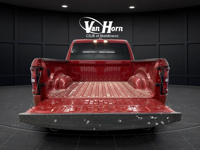 New 2026 Molten Red Pearl-Coat Exterior Paint RAM Big Horn/Lone Star image 15