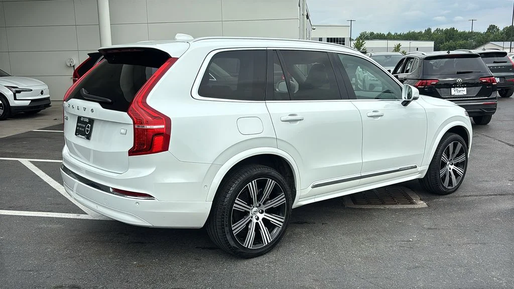 Certified Used 2023 White Volvo T8 Plus Bright Theme 7 Passenger image 28