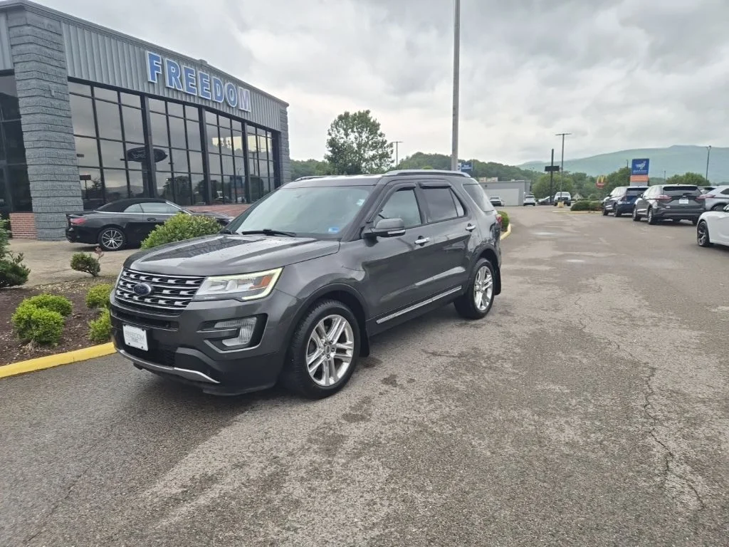 2017 Ford Explorer Limited 4WD's photo