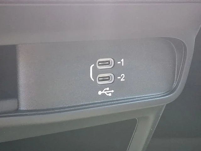 2026 Chrysler Voyager LX - Photo 19