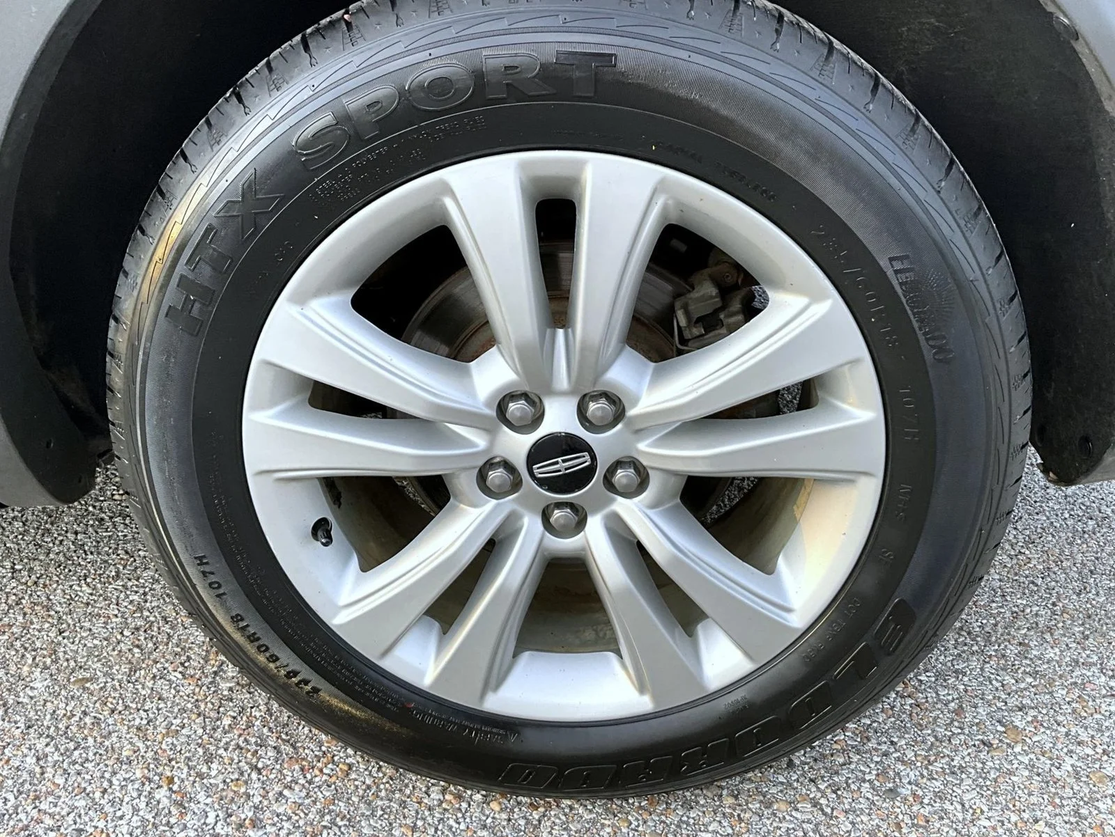 Used 2017 White Lincoln Reserve image 24