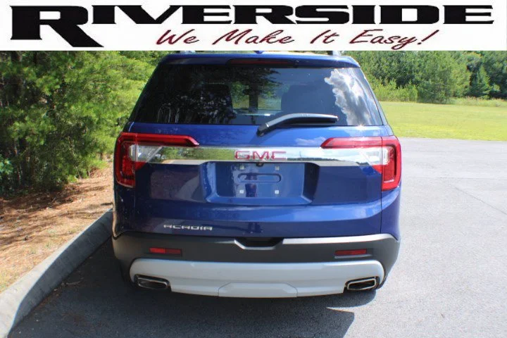 Certified Used 2023 Ultra Blue Metallic GMC SLE image 16