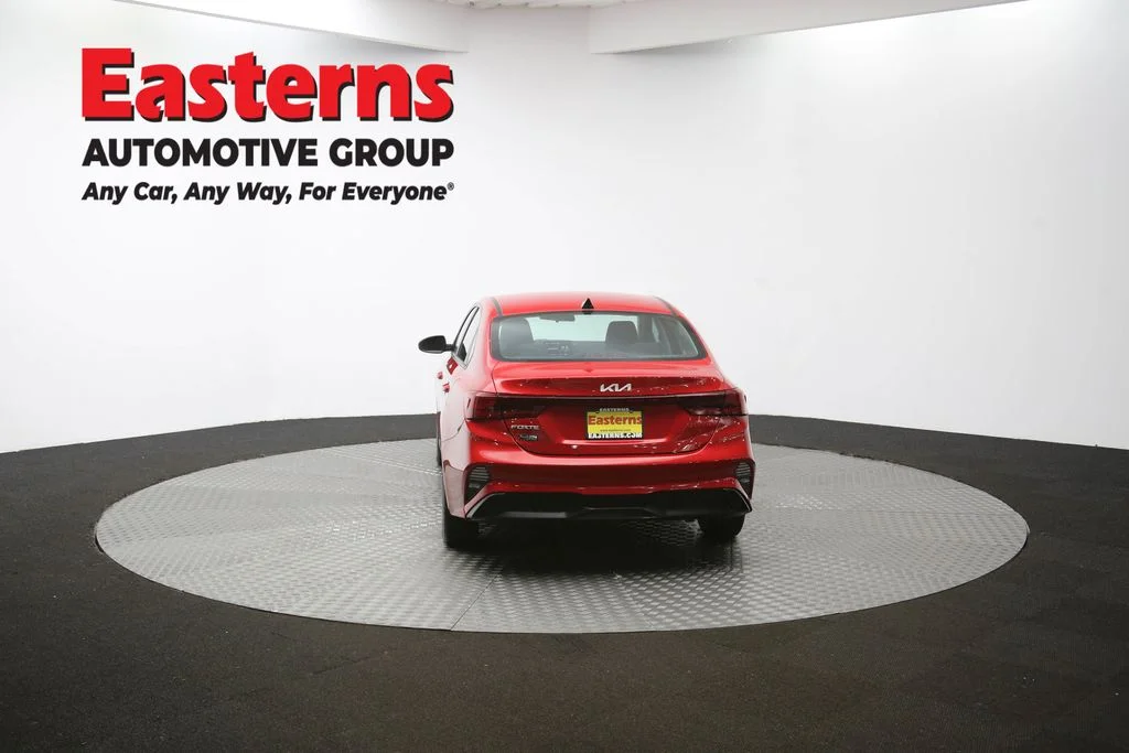 Used 2023 Red Kia LXS image 33