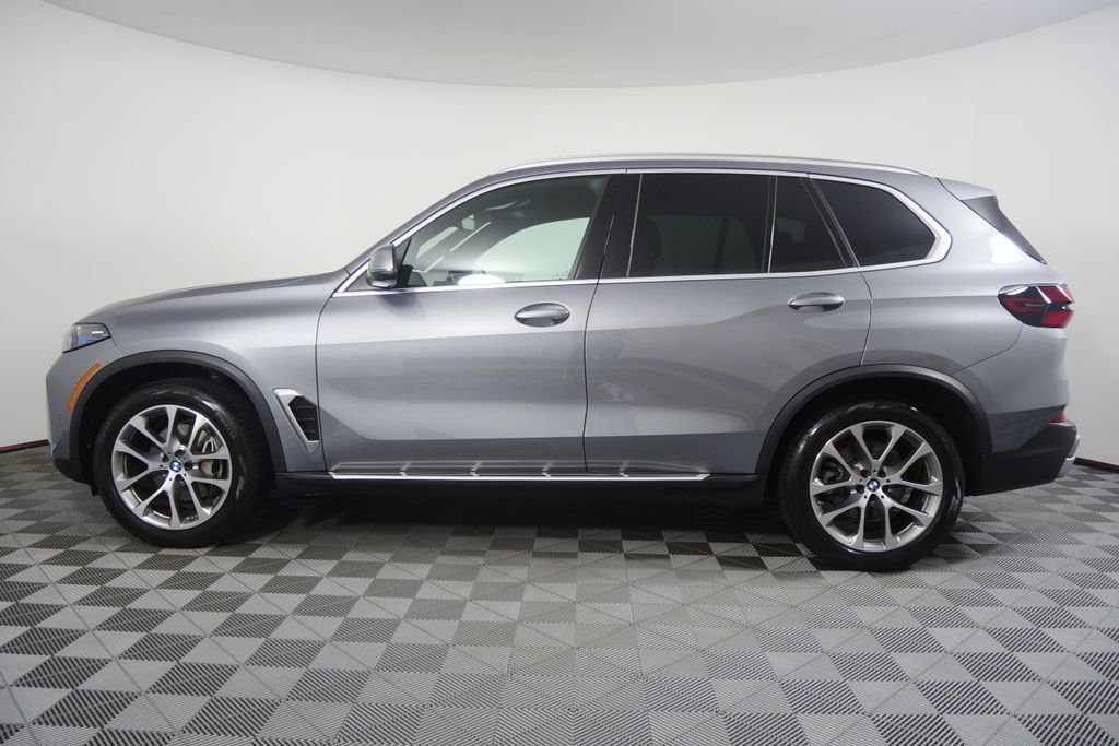 Certified Used 2026 Skyscraper Grey Metallic BMW sDrive40i image 6