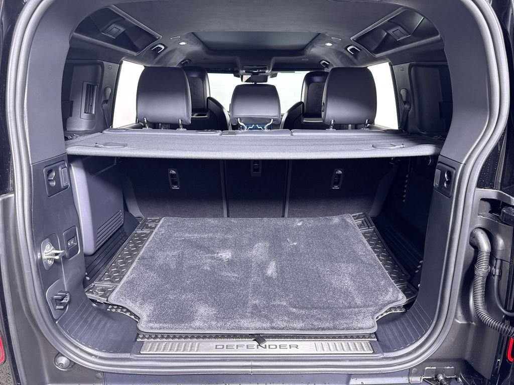 2026 Land Rover Defender OCTA - Photo 21