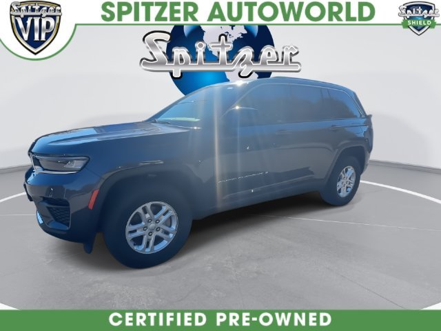 Used 2023 Gray Jeep Laredo image 8