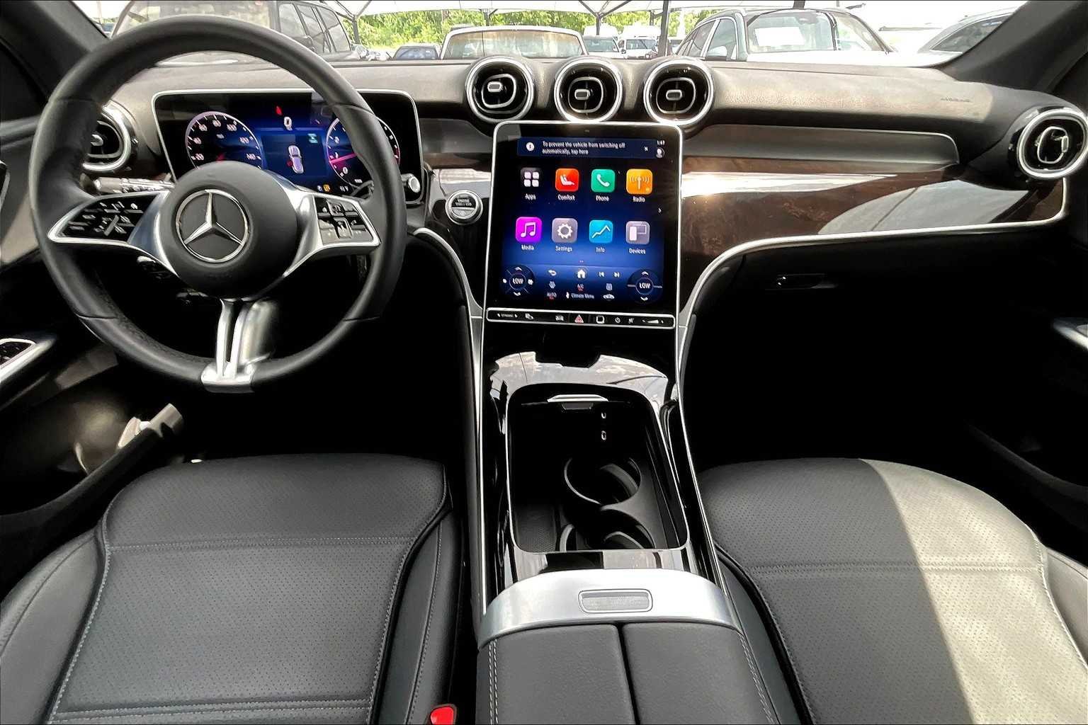 2025 Mercedes-Benz GLC Base - Photo 8