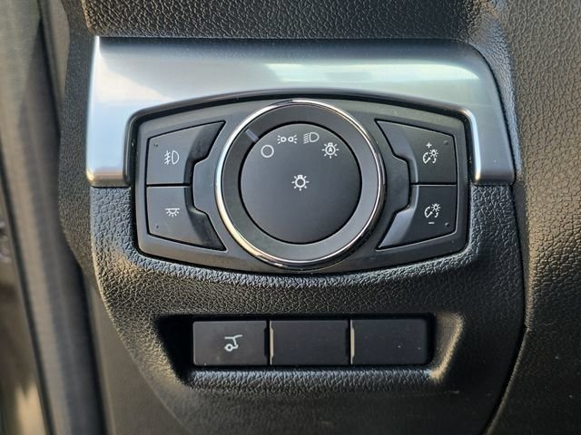 Used 2018 Gray Ford Limited image 21
