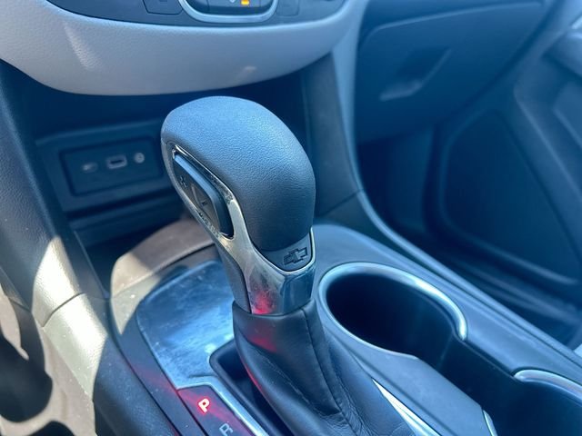 2022 Chevrolet Equinox LS - Photo 24