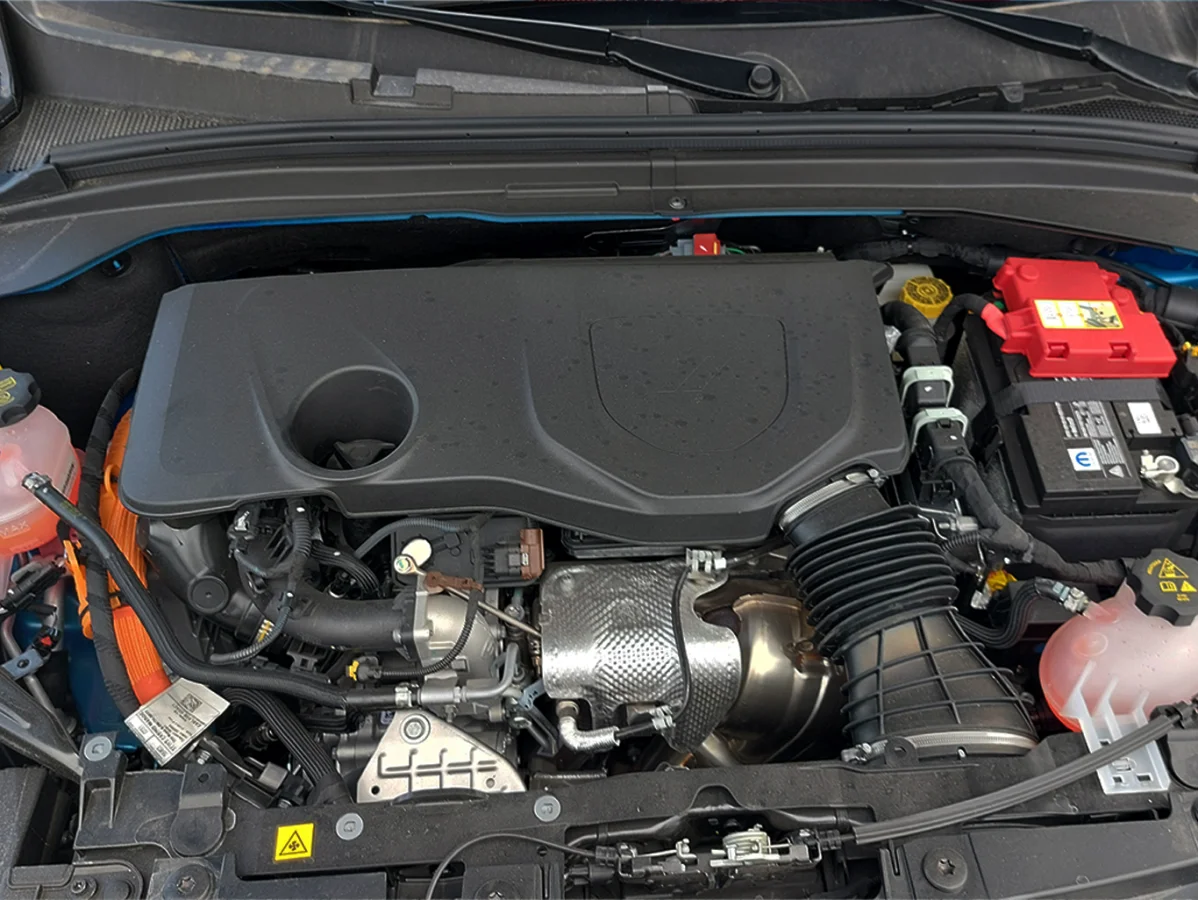 Used 2024 Blue Dodge R/T PHEV EAWD image 14