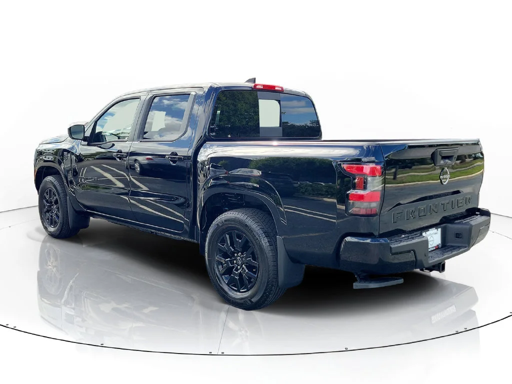 New 2027 Black Nissan SV image 5
