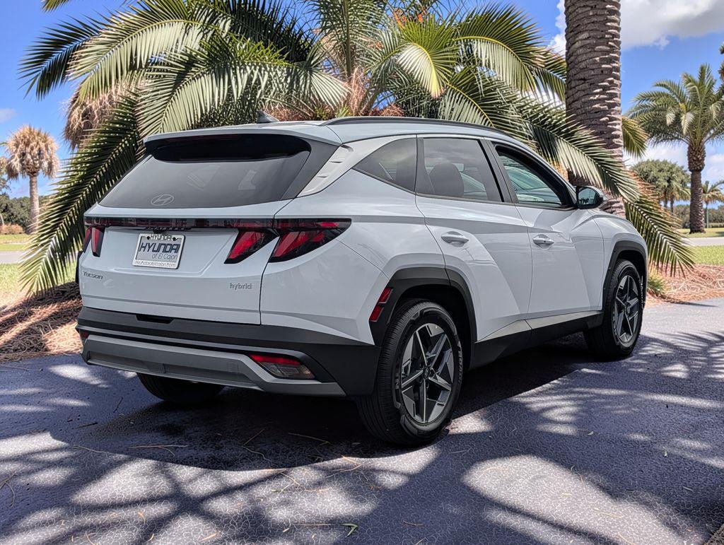 New 2026 White Hyundai SEL FWD image 5