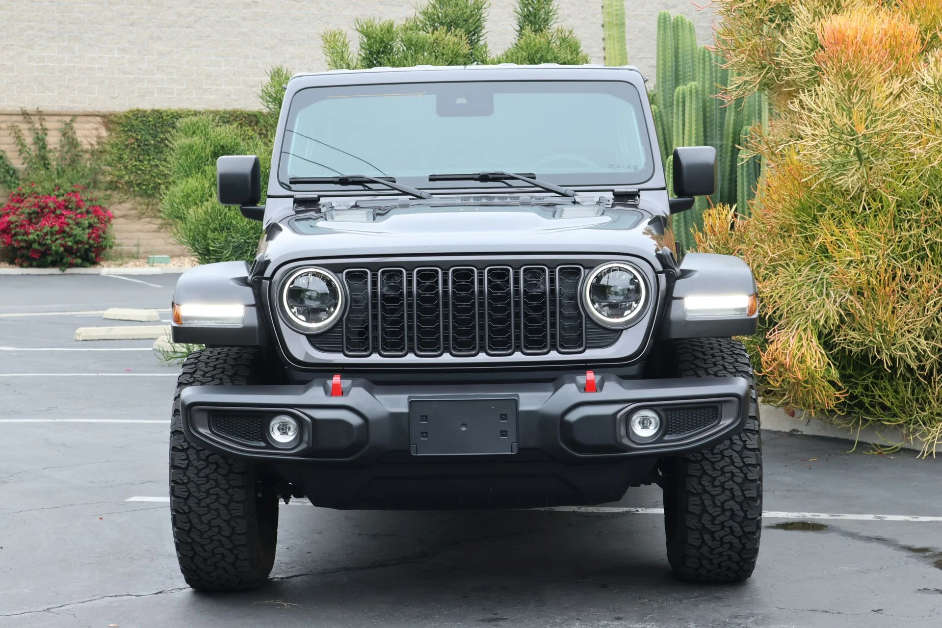 Used 2024 Gray Jeep Rubicon image 3