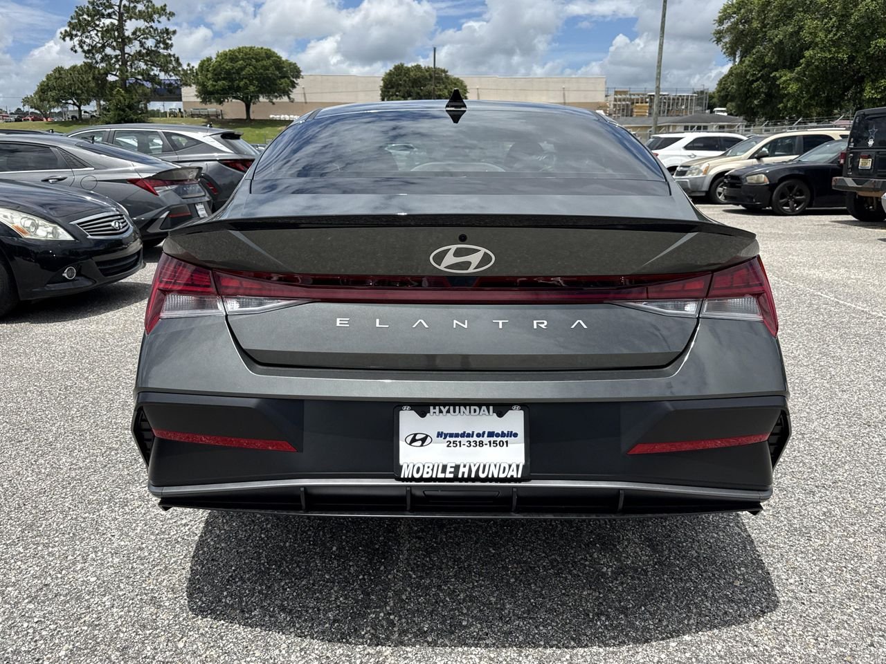 New 2026 Amazon Gray Hyundai SEL Sport Premium image 4