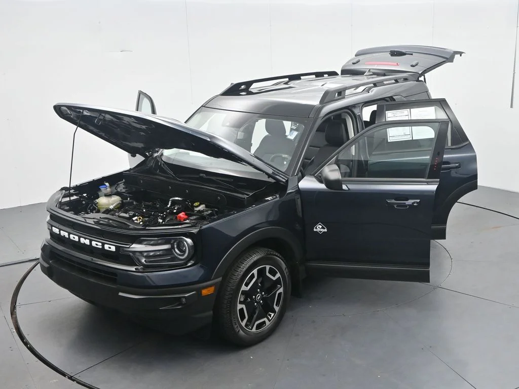 Used 2022 Blue Metallic Ford Outer Banks image 54