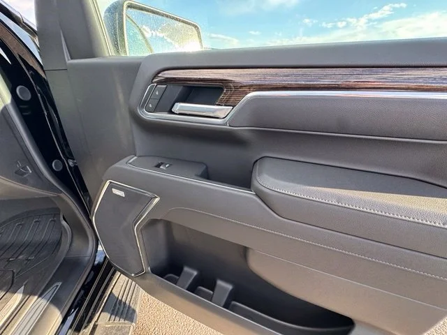 New 2026 Onyx Black GMC Elevation image 29