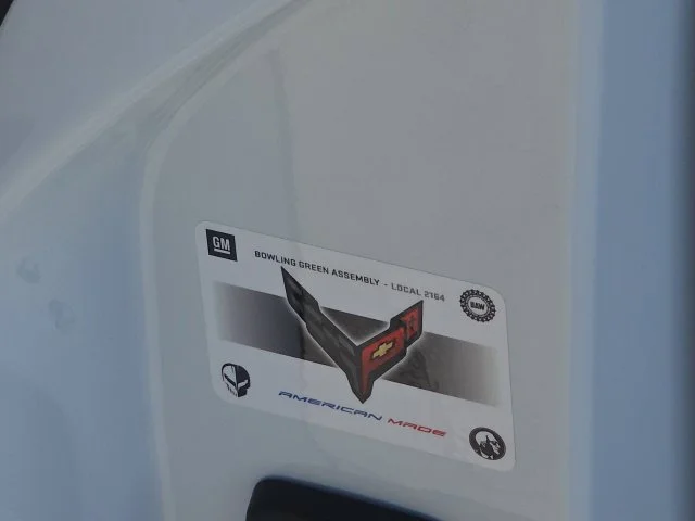 Used 2024 White Chevrolet Stingray image 38