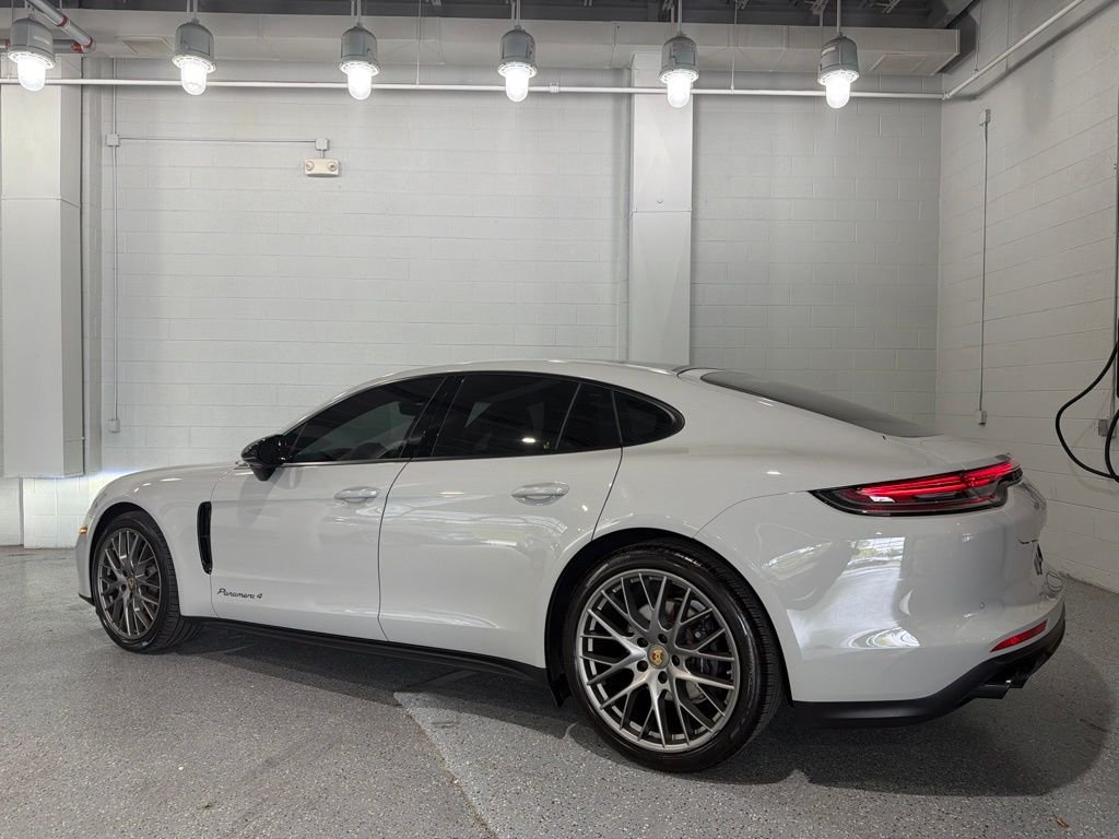 Certified Used 2023  Porsche 4 image 3