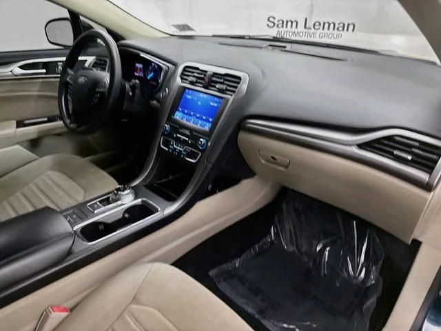 Used 2020 Blue Ford SE image 27