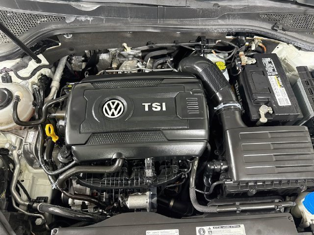 Used 2019 Pure White Volkswagen Autobahn image 34