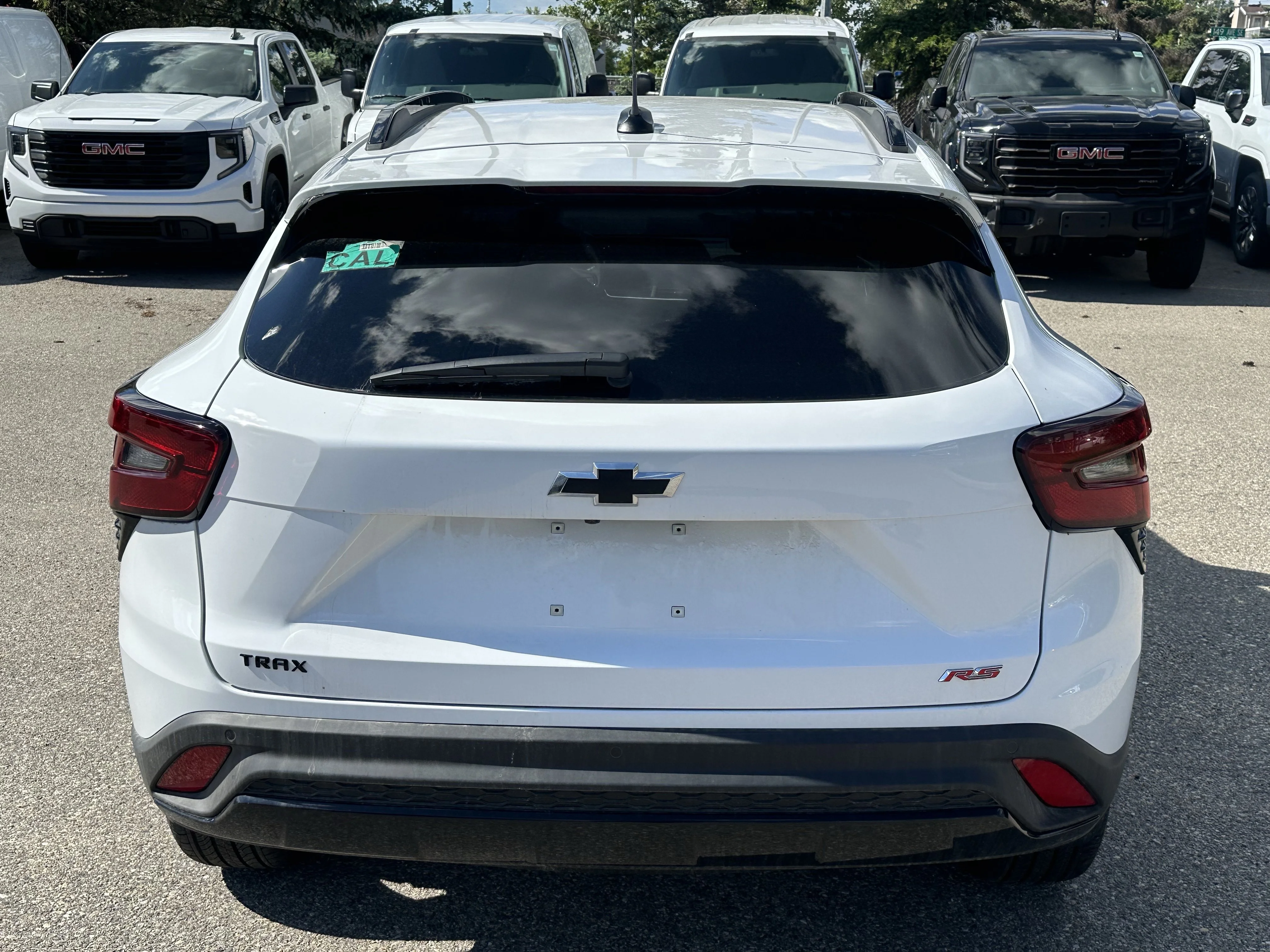 New 2026 Summit White Chevrolet 2RS image 5
