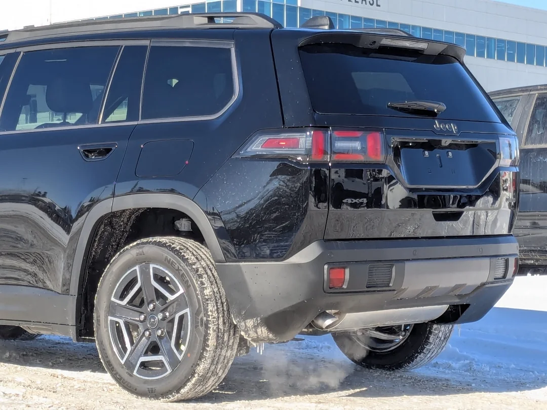 New 2026 Black Jeep Limited - - 4x4 - 1.6L Turbo Hybrid - Power Liftgate - Wireless Charging & More! image 13