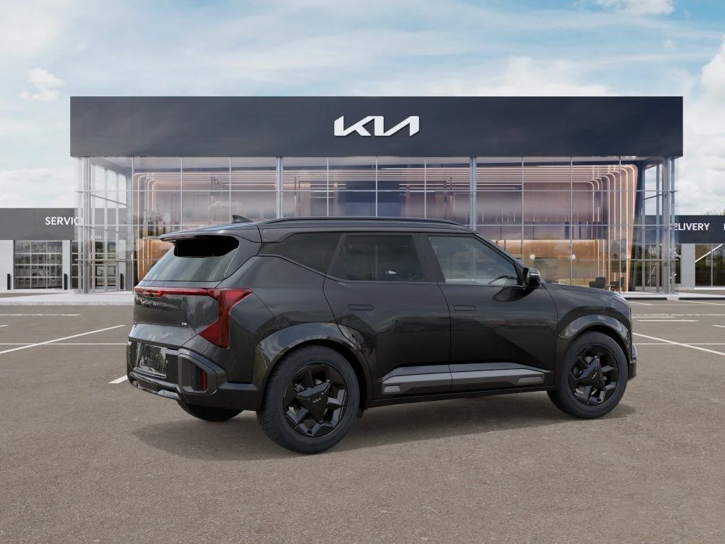 New 2027 Interstellar Gray Kia X-Line S image 6