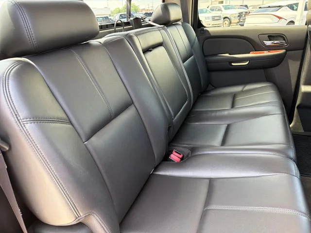 Used 2011 Black GMC SLT image 28
