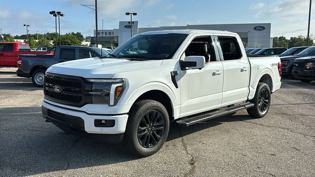 New 2026 Oxford White Ford Lariat image 2