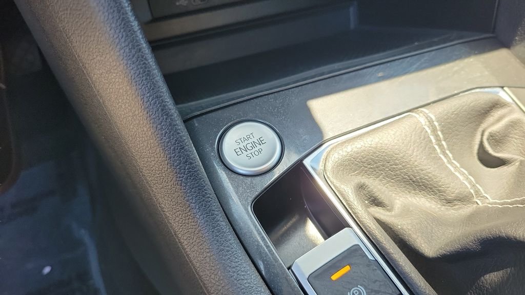 2023 Volkswagen Tiguan SE - Photo 23