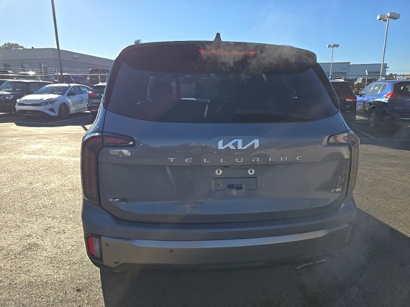 Used 2023 Silver Kia EX X-Line image 6