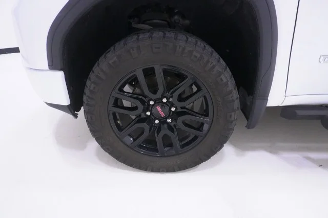 Used 2020 WHITE GMC Elevation image 12