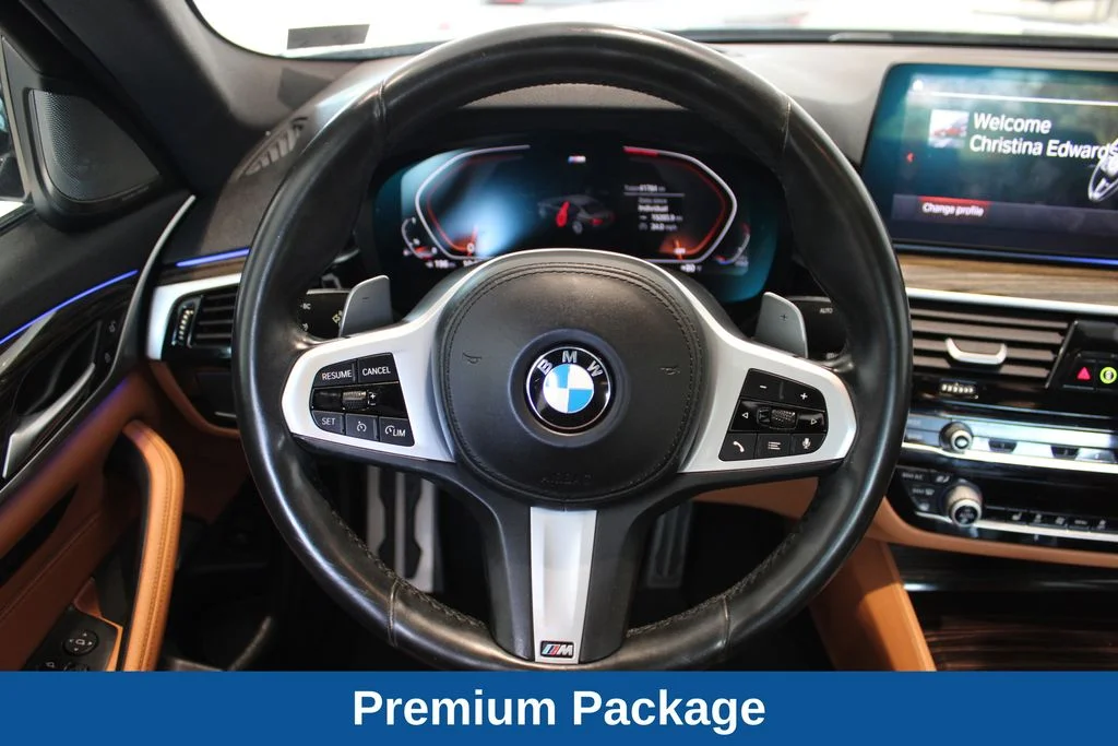 Used 2021 Black Sapphire Metallic BMW 530i image 21