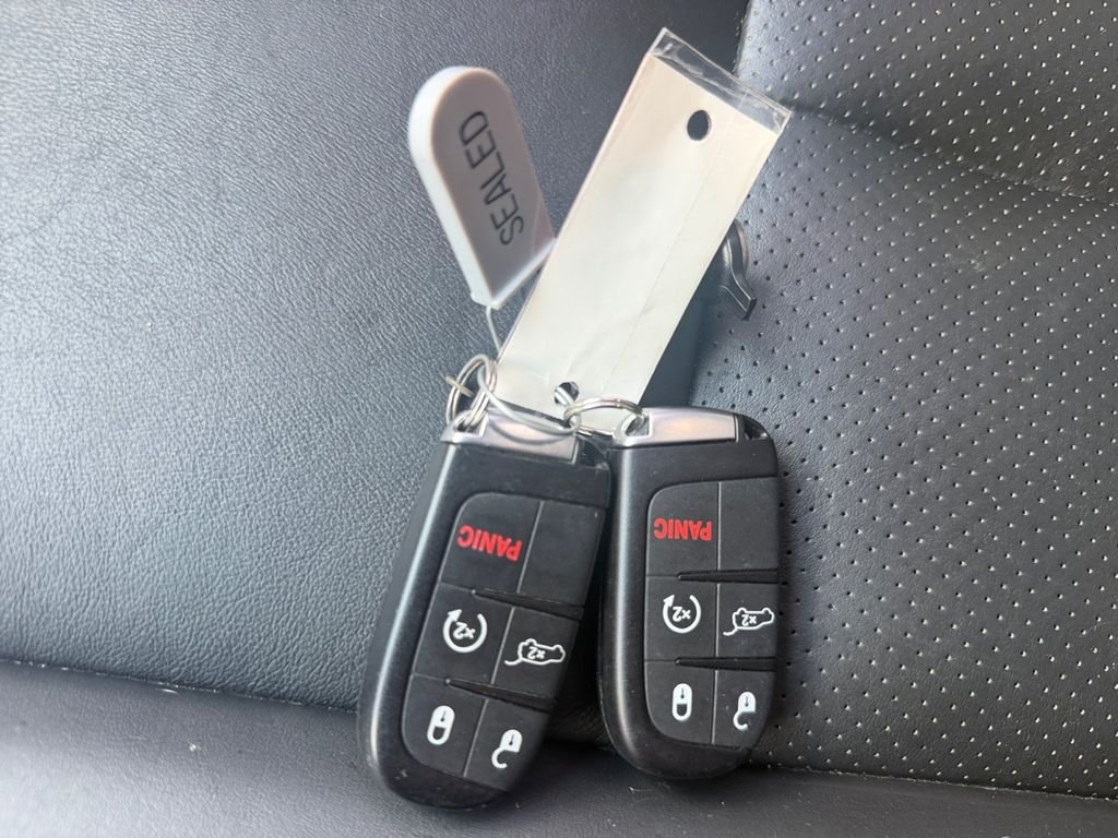 Used 2015 Silver Dodge R/T image 33