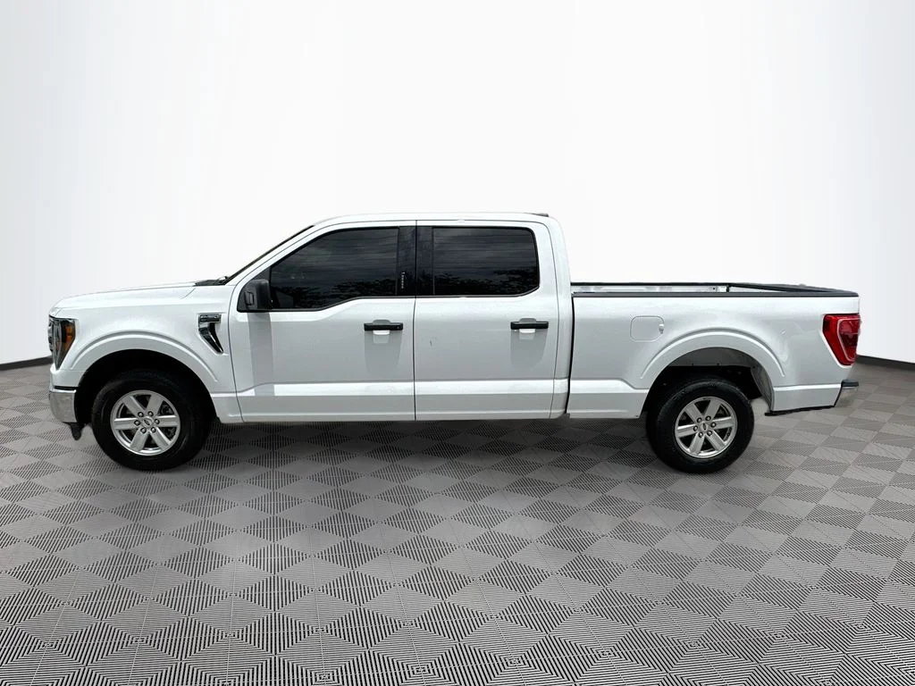 Used 2023 White Ford XLT image 9