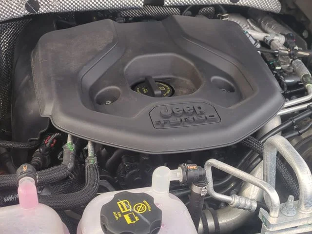 Used 2022 White Jeep 4xe image 25