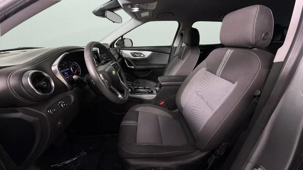 Used 2023 Sterling Gray Metallic Chevrolet 2LT image 17