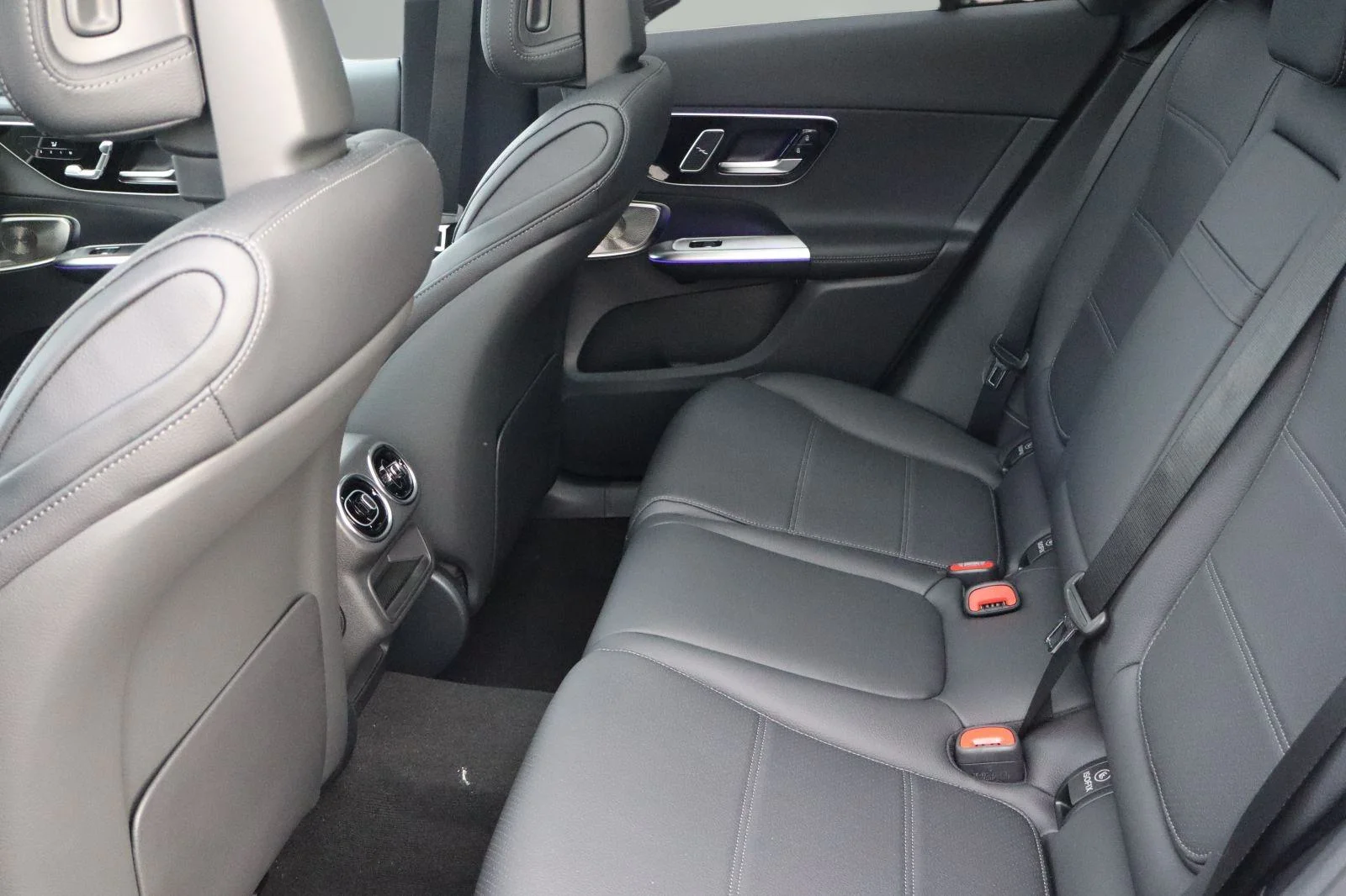 Used 2026 Blue Mercedes-Benz GLC 300 4MATIC SUV image 14