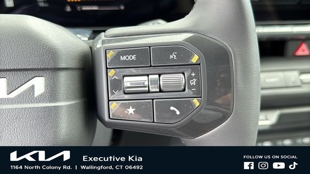 New 2027 Snow White Pearl Kia X-Line S image 14
