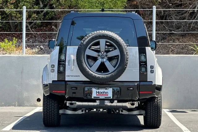 New 2026 Borasco Grey Land Rover X-Dynamic SE image 4