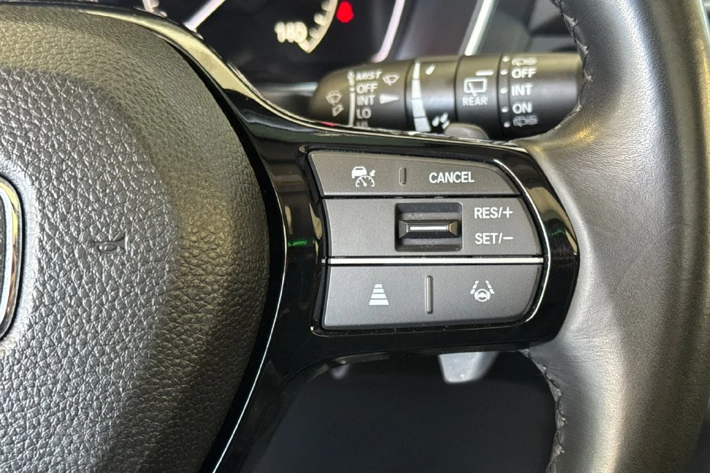 Certified Used 2025 Platinum White Pearl Honda Touring image 30